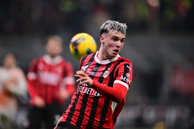 莫雷托：那不勒斯曾2500万欧求购&amp;4队想租借，米兰不放A-希门尼斯