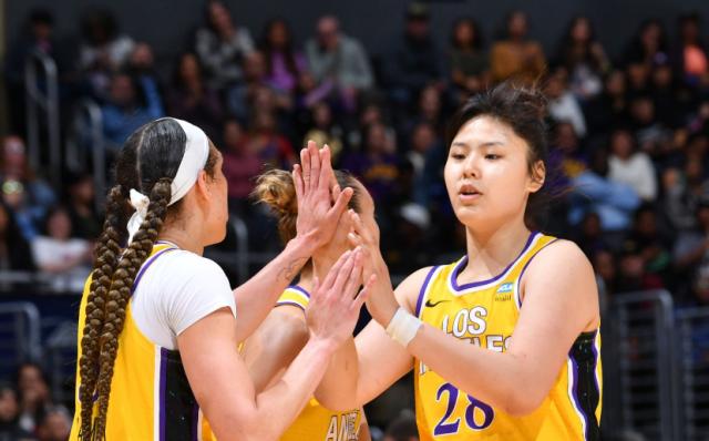 开云娱乐-李月汝火花替补之旅迎难而上！无惧两大竞争对手