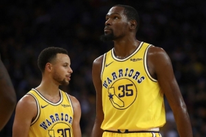 开云体育-杨毅：KD当时去任何队都比去勇士获得声誉高 东西方文化都不认同