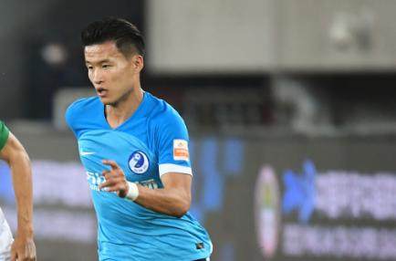 开云体育-【中超】林良铭破门曼佐基红牌 十人大连2比1胜深足