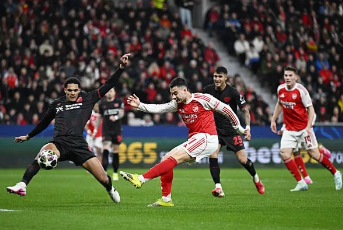 开云娱乐-马丁内利本场数据：1次中框，6次夺回球权，9次对抗4次胜出